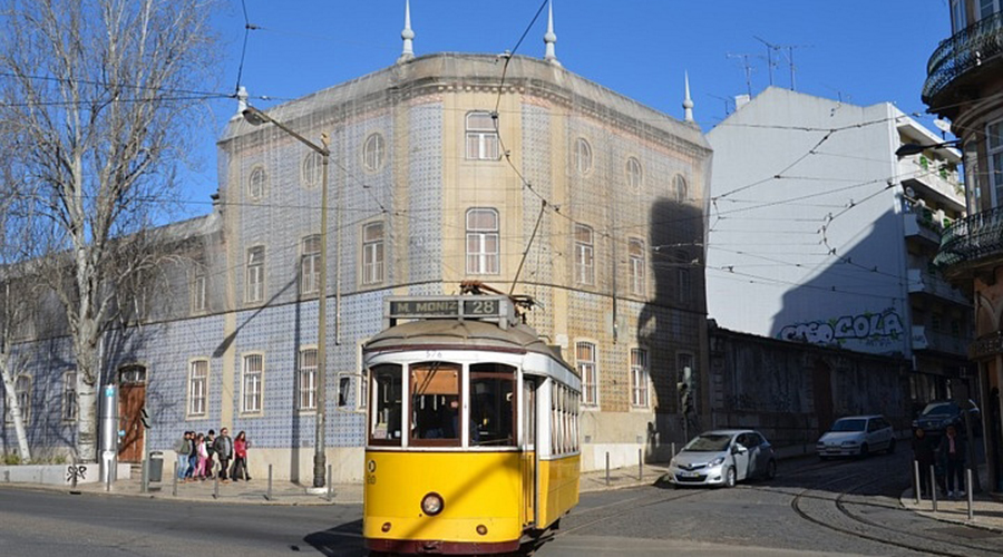 Fotografia de um elétrico em Lisboa para ilustrar a presença do PAN na Assembleia Municipal de Lisboa